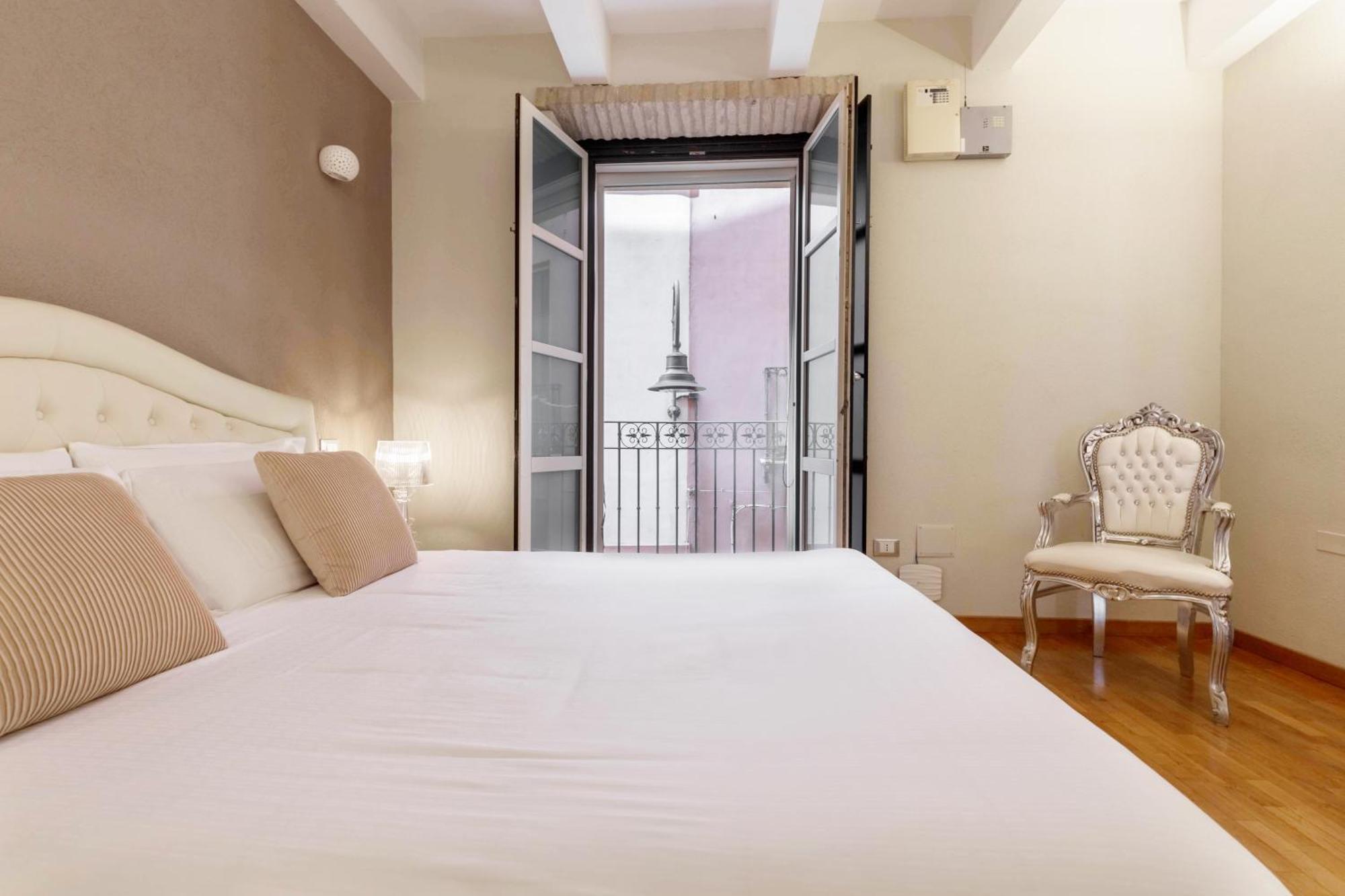 Martini Rooms Castello กาญารี ภายนอก รูปภาพ