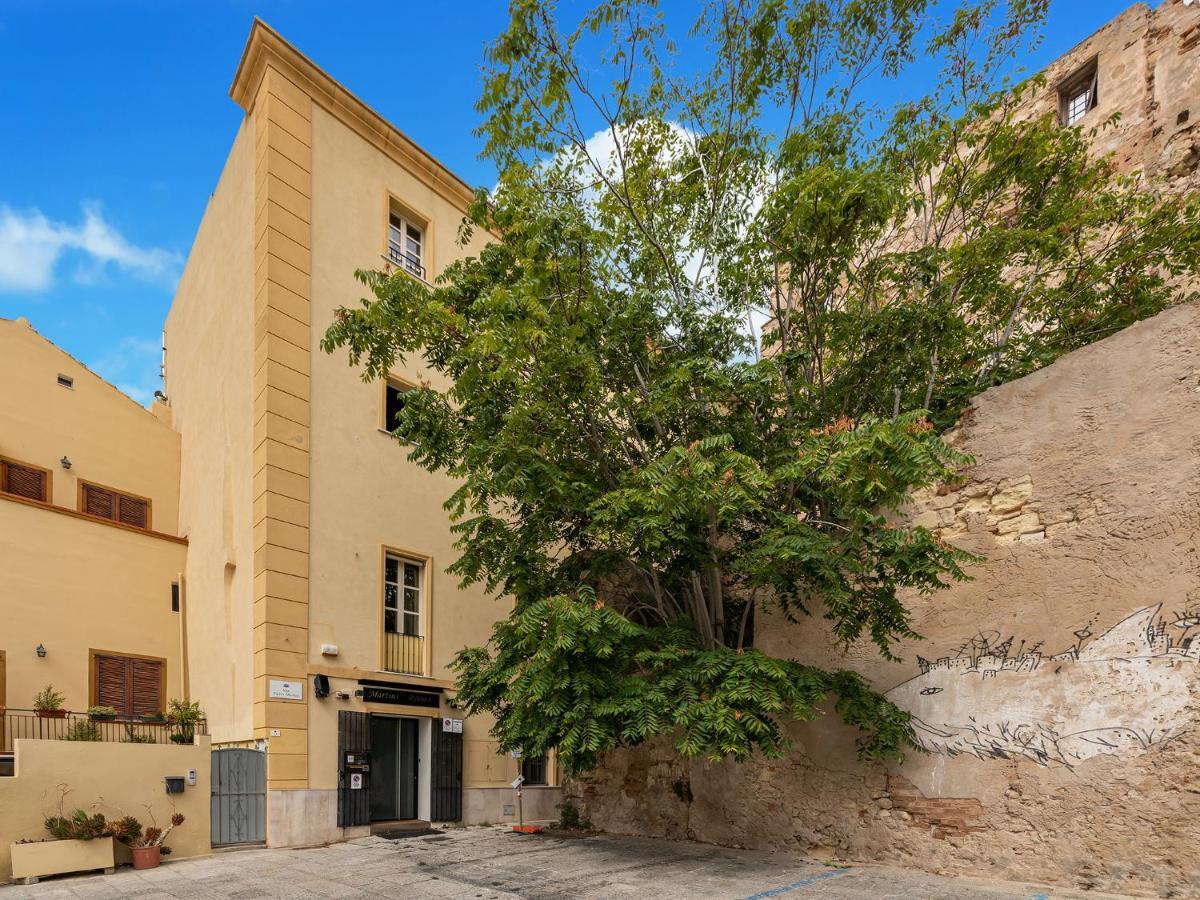 Martini Rooms Castello กาญารี ภายนอก รูปภาพ